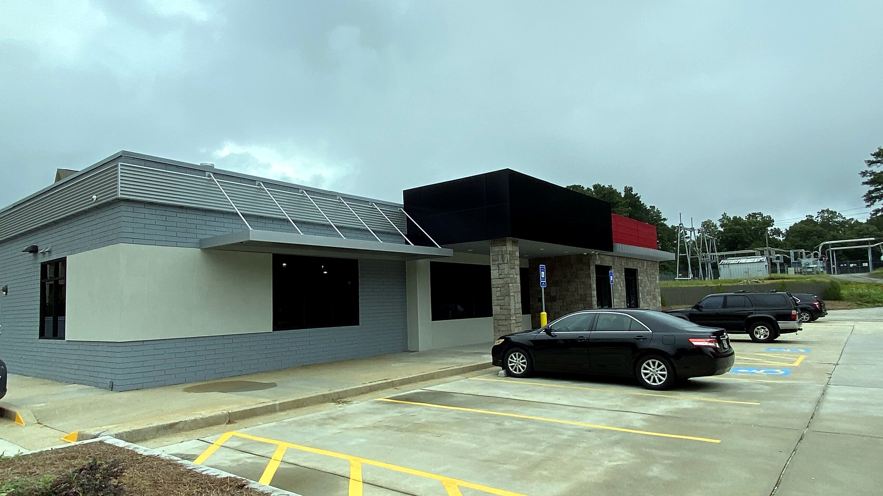Freestanding healthcare building